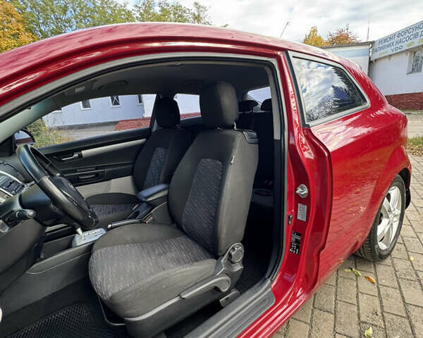 Красный Киа Сид, объемом двигателя 1.98 л и пробегом 172 тыс. км за 6900 $, фото 8 на Automoto.ua