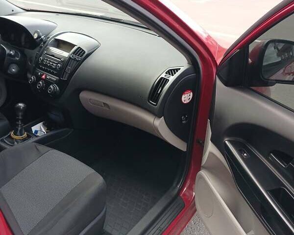 Червоний Кіа Сід, об'ємом двигуна 1.4 л та пробігом 260 тис. км за 4900 $, фото 17 на Automoto.ua