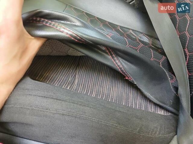 Красный Киа Сид, объемом двигателя 1.6 л и пробегом 227 тыс. км за 4400 $, фото 19 на Automoto.ua