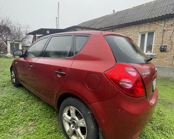 Червоний Кіа Сід, об'ємом двигуна 1.4 л та пробігом 260 тис. км за 3500 $, фото 3 на Automoto.ua