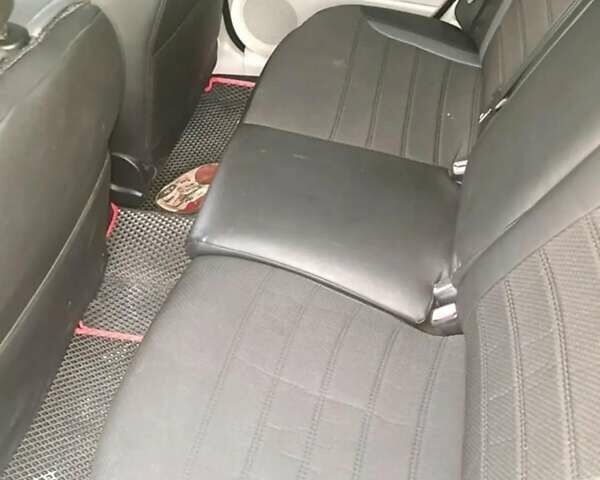 Красный Киа Сид, объемом двигателя 1.6 л и пробегом 237 тыс. км за 6200 $, фото 16 на Automoto.ua