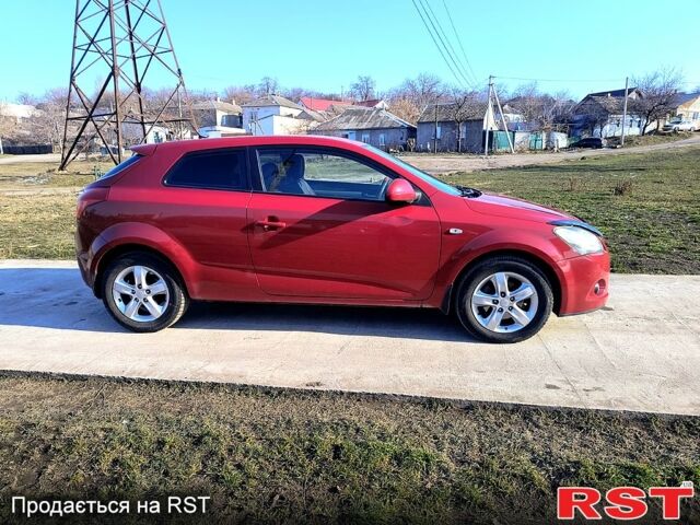 Красный Киа Сид, объемом двигателя 2 л и пробегом 220 тыс. км за 5000 $, фото 2 на Automoto.ua