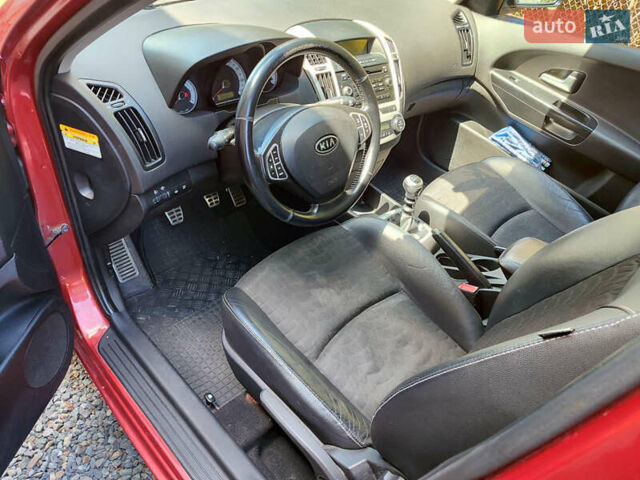 Красный Киа Сид, объемом двигателя 1.6 л и пробегом 185 тыс. км за 5300 $, фото 6 на Automoto.ua