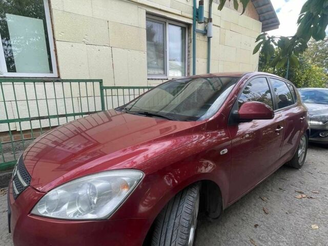 Красный Киа Сид, объемом двигателя 1.6 л и пробегом 230 тыс. км за 4500 $, фото 2 на Automoto.ua