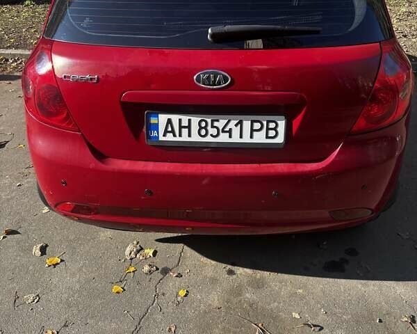 Красный Киа Сид, объемом двигателя 1.6 л и пробегом 308 тыс. км за 5500 $, фото 14 на Automoto.ua