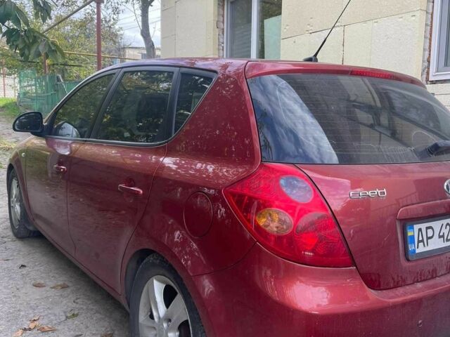 Красный Киа Сид, объемом двигателя 1.6 л и пробегом 230 тыс. км за 4500 $, фото 3 на Automoto.ua