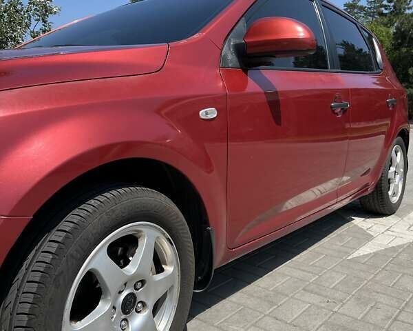 Красный Киа Сид, объемом двигателя 1.59 л и пробегом 168 тыс. км за 5900 $, фото 9 на Automoto.ua