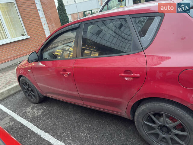 Красный Киа Сид, объемом двигателя 1.59 л и пробегом 303 тыс. км за 4100 $, фото 18 на Automoto.ua