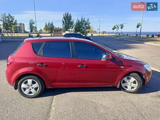 Червоний Кіа Сід, об'ємом двигуна 1.4 л та пробігом 131 тис. км за 5400 $, фото 5 на Automoto.ua