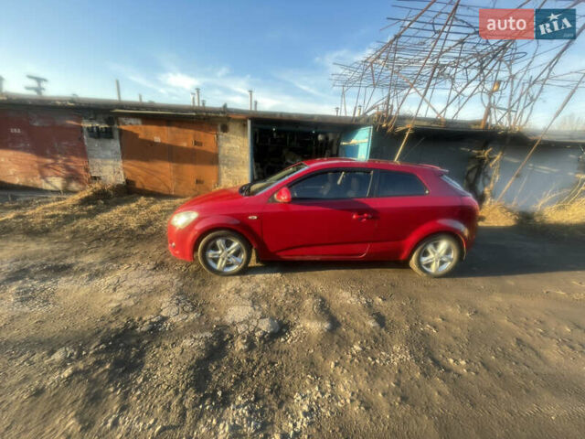 Красный Киа Сид, объемом двигателя 1.6 л и пробегом 90 тыс. км за 5999 $, фото 5 на Automoto.ua