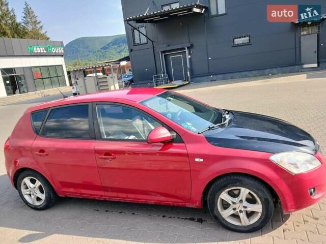 Красный Киа Сид, объемом двигателя 1.6 л и пробегом 227 тыс. км за 4400 $, фото 4 на Automoto.ua