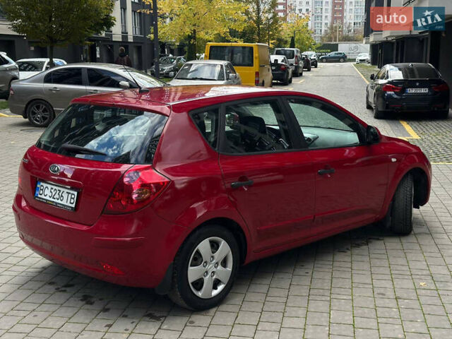 Красный Киа Сид, объемом двигателя 1.4 л и пробегом 193 тыс. км за 3999 $, фото 9 на Automoto.ua