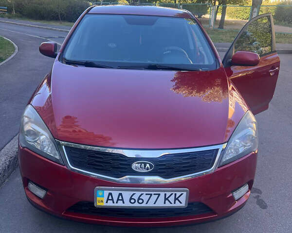 Красный Киа Сид, объемом двигателя 1.6 л и пробегом 267 тыс. км за 5999 $, фото 6 на Automoto.ua