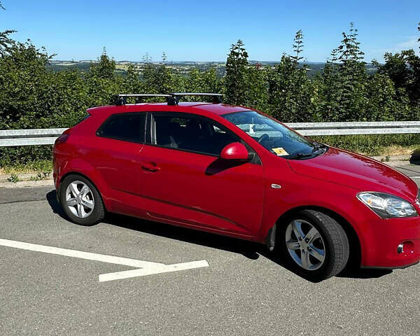 Красный Киа Сид, объемом двигателя 1.59 л и пробегом 197 тыс. км за 6300 $, фото 3 на Automoto.ua