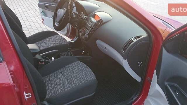Красный Киа Сид, объемом двигателя 1.4 л и пробегом 198 тыс. км за 4400 $, фото 10 на Automoto.ua