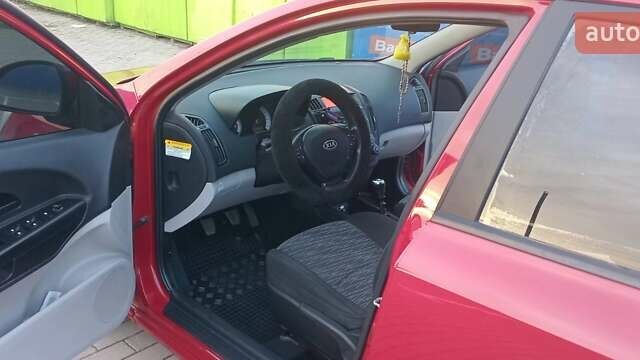 Красный Киа Сид, объемом двигателя 1.4 л и пробегом 198 тыс. км за 4400 $, фото 11 на Automoto.ua