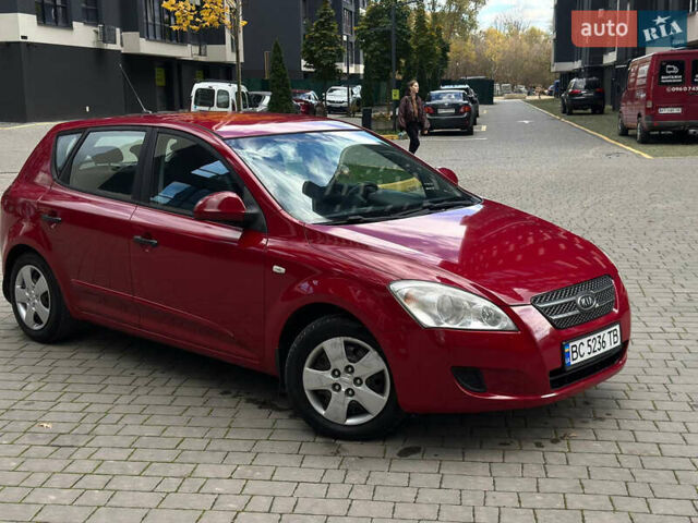 Красный Киа Сид, объемом двигателя 1.4 л и пробегом 193 тыс. км за 3999 $, фото 6 на Automoto.ua