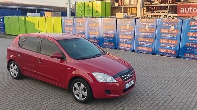 Красный Киа Сид, объемом двигателя 1.4 л и пробегом 198 тыс. км за 4400 $, фото 2 на Automoto.ua
