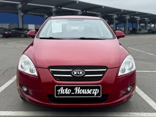 Красный Киа Сид, объемом двигателя 0 л и пробегом 181 тыс. км за 5800 $, фото 1 на Automoto.ua