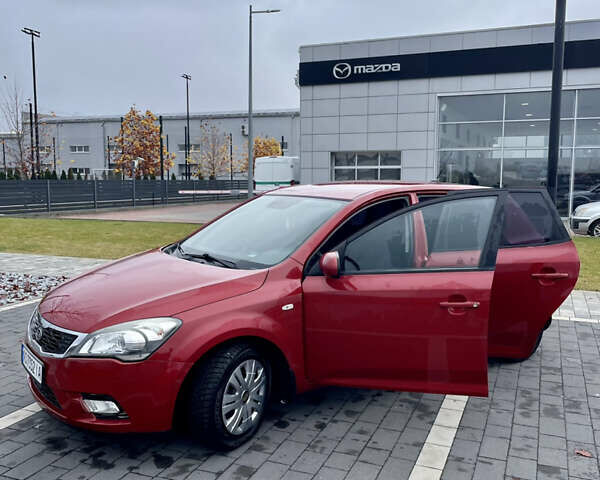 Красный Киа Сид, объемом двигателя 1.4 л и пробегом 191 тыс. км за 6300 $, фото 8 на Automoto.ua