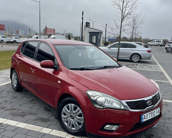 Красный Киа Сид, объемом двигателя 1.4 л и пробегом 191 тыс. км за 6300 $, фото 5 на Automoto.ua