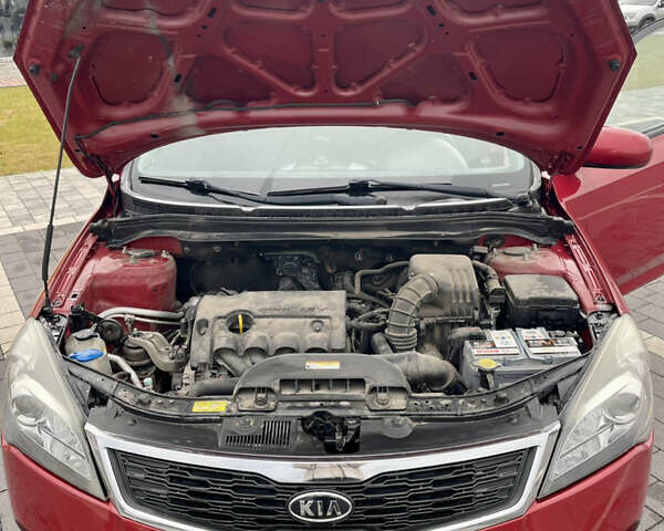 Красный Киа Сид, объемом двигателя 1.4 л и пробегом 191 тыс. км за 6300 $, фото 17 на Automoto.ua