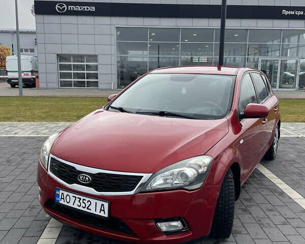 Красный Киа Сид, объемом двигателя 1.4 л и пробегом 191 тыс. км за 6300 $, фото 4 на Automoto.ua