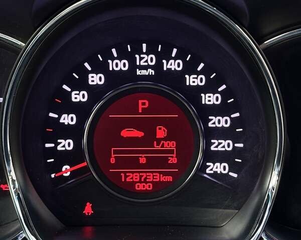 Красный Киа Сид, объемом двигателя 1.59 л и пробегом 128 тыс. км за 13500 $, фото 13 на Automoto.ua