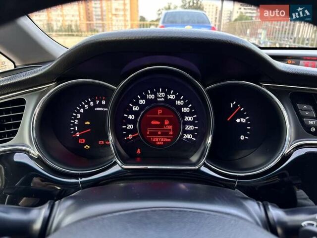 Красный Киа Сид, объемом двигателя 1.59 л и пробегом 128 тыс. км за 13500 $, фото 12 на Automoto.ua