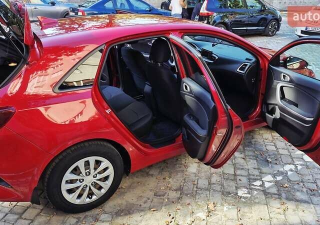 Червоний Кіа Сід, об'ємом двигуна 1.37 л та пробігом 69 тис. км за 14900 $, фото 14 на Automoto.ua