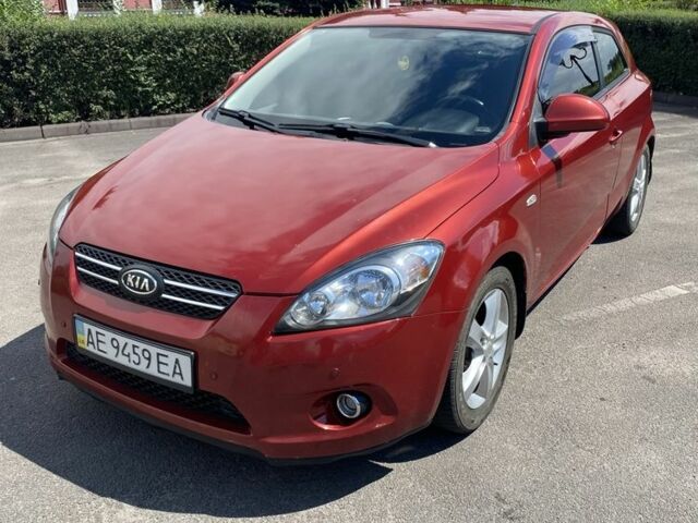 Красный Киа Сид, объемом двигателя 0 л и пробегом 137 тыс. км за 5250 $, фото 7 на Automoto.ua