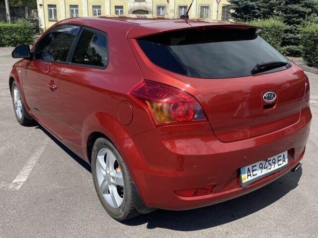 Красный Киа Сид, объемом двигателя 0 л и пробегом 137 тыс. км за 5250 $, фото 3 на Automoto.ua