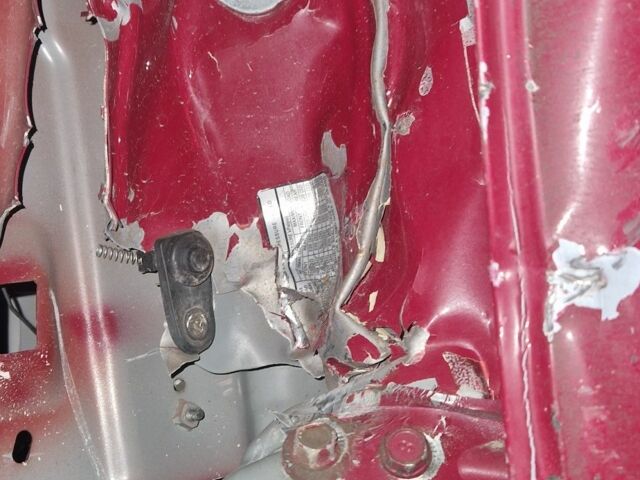 Червоний Кіа Сід, об'ємом двигуна 1.6 л та пробігом 250 тис. км за 2135 $, фото 13 на Automoto.ua