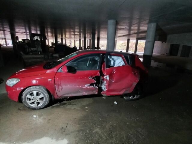 Червоний Кіа Сід, об'ємом двигуна 1.6 л та пробігом 250 тис. км за 2135 $, фото 1 на Automoto.ua