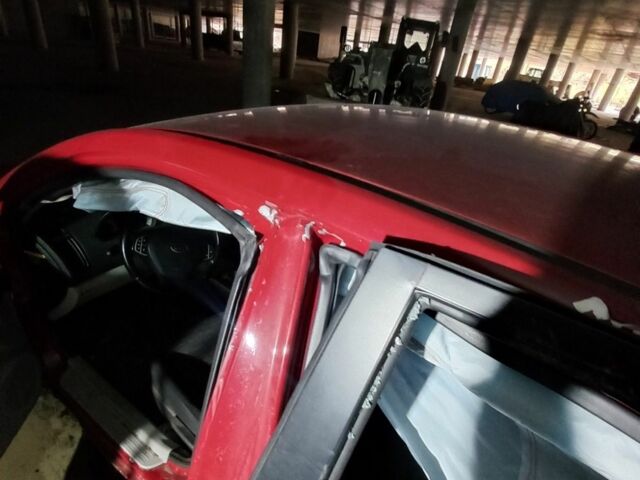 Червоний Кіа Сід, об'ємом двигуна 1.6 л та пробігом 250 тис. км за 2135 $, фото 10 на Automoto.ua