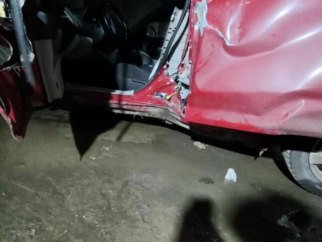 Червоний Кіа Сід, об'ємом двигуна 1.6 л та пробігом 250 тис. км за 2135 $, фото 8 на Automoto.ua