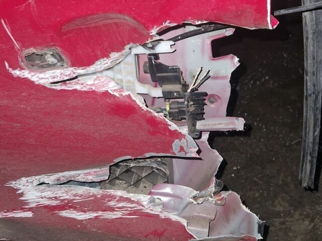 Червоний Кіа Сід, об'ємом двигуна 1.6 л та пробігом 250 тис. км за 2135 $, фото 15 на Automoto.ua