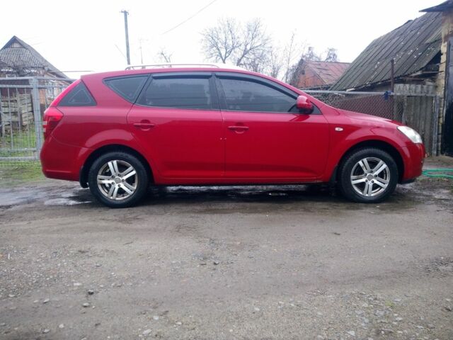 Червоний Кіа Сід, об'ємом двигуна 1.6 л та пробігом 398 тис. км за 5486 $, фото 4 на Automoto.ua