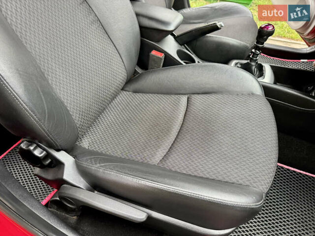 Червоний Кіа Сід, об'ємом двигуна 1.4 л та пробігом 214 тис. км за 5800 $, фото 39 на Automoto.ua
