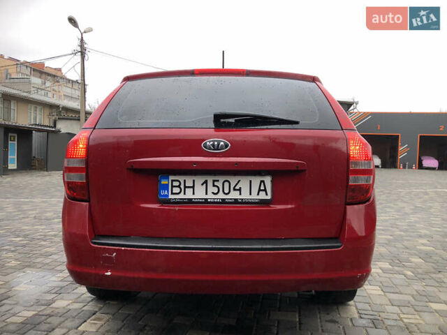 Красный Киа Сид, объемом двигателя 1.6 л и пробегом 248 тыс. км за 4599 $, фото 5 на Automoto.ua
