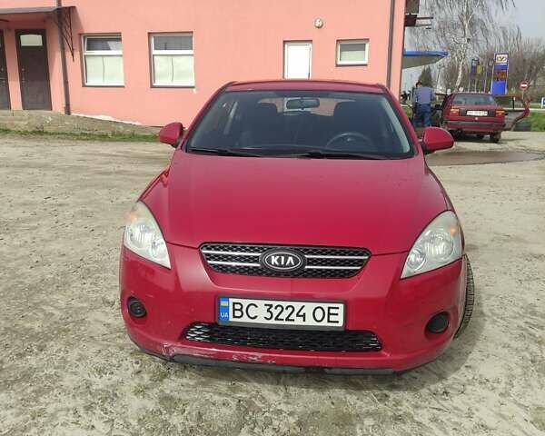 Красный Киа Сид, объемом двигателя 1.4 л и пробегом 282 тыс. км за 4800 $, фото 1 на Automoto.ua