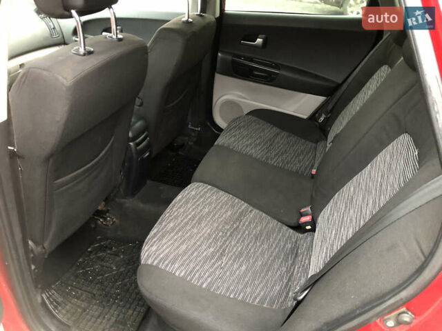 Красный Киа Сид, объемом двигателя 1.6 л и пробегом 248 тыс. км за 4599 $, фото 13 на Automoto.ua