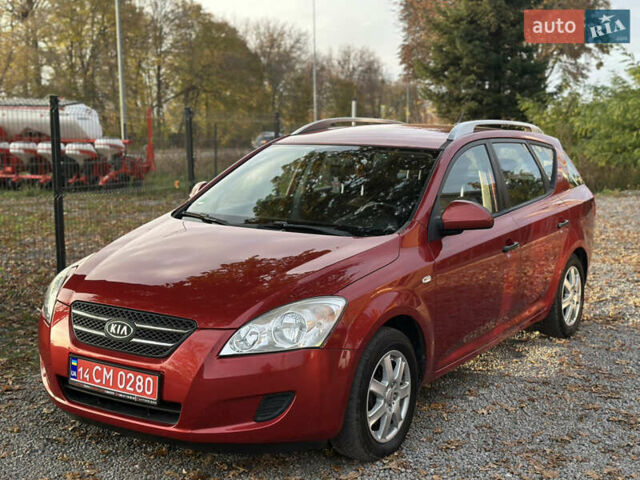 Красный Киа Сид, объемом двигателя 1.4 л и пробегом 224 тыс. км за 5600 $, фото 7 на Automoto.ua