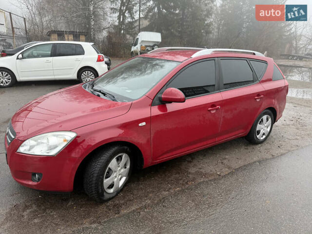 Красный Киа Сид, объемом двигателя 1.4 л и пробегом 207 тыс. км за 6500 $, фото 1 на Automoto.ua