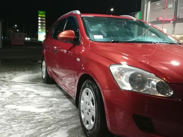 Червоний Кіа Сід, об'ємом двигуна 0 л та пробігом 208 тис. км за 5500 $, фото 3 на Automoto.ua