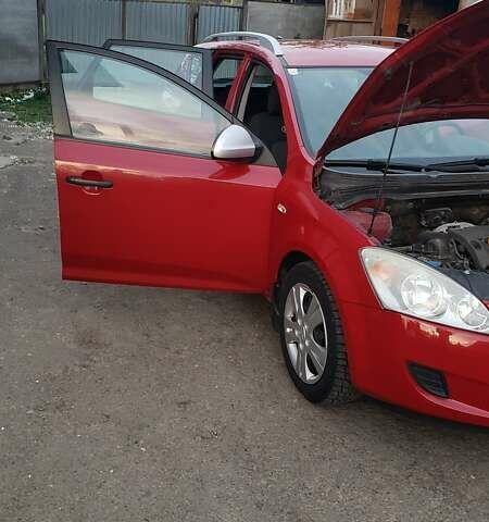 Красный Киа Сид, объемом двигателя 1.4 л и пробегом 288 тыс. км за 5300 $, фото 16 на Automoto.ua