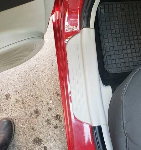 Красный Киа Сид, объемом двигателя 1.4 л и пробегом 288 тыс. км за 5300 $, фото 7 на Automoto.ua