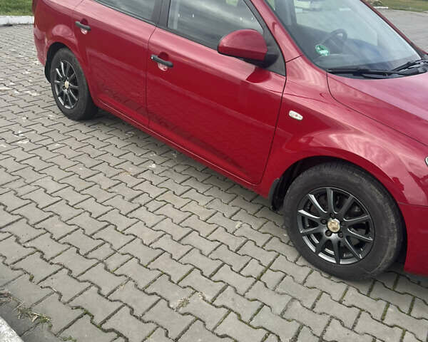 Красный Киа Сид, объемом двигателя 1.4 л и пробегом 233 тыс. км за 5799 $, фото 2 на Automoto.ua