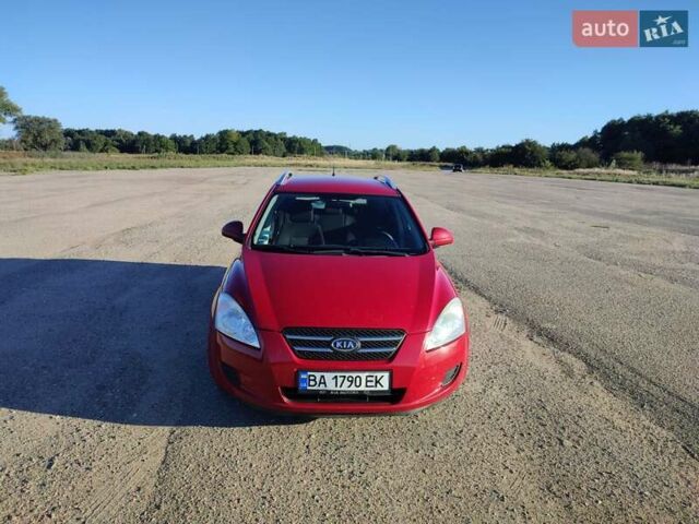 Красный Киа Сид, объемом двигателя 1.4 л и пробегом 308 тыс. км за 4500 $, фото 2 на Automoto.ua