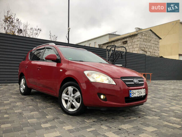 Красный Киа Сид, объемом двигателя 1.6 л и пробегом 248 тыс. км за 4599 $, фото 3 на Automoto.ua